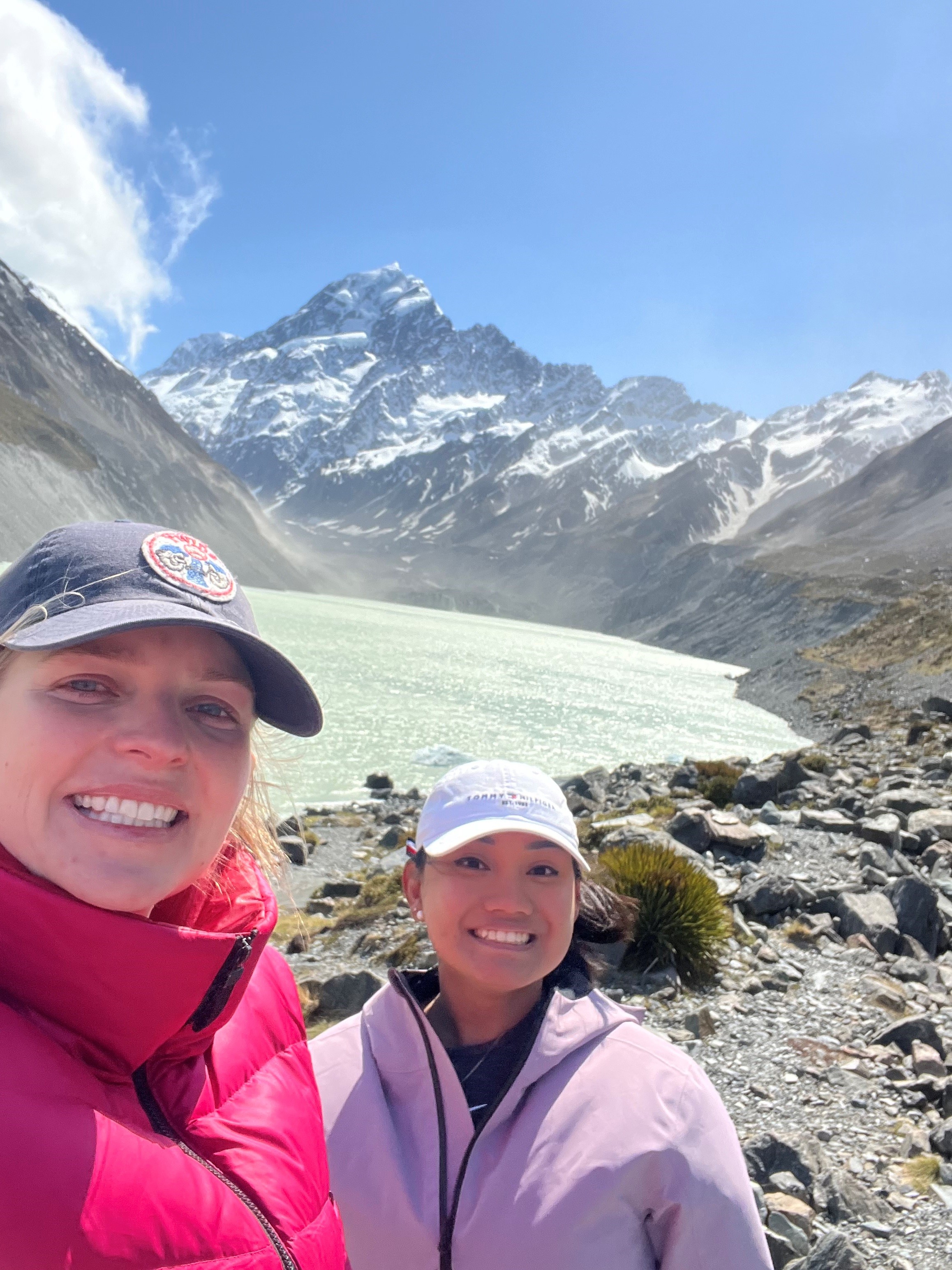 Image of Eliza and Khendie at lake in New Zealand